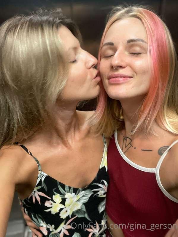 With my sweet and sexy friend ❤️ @foxyreid 😈