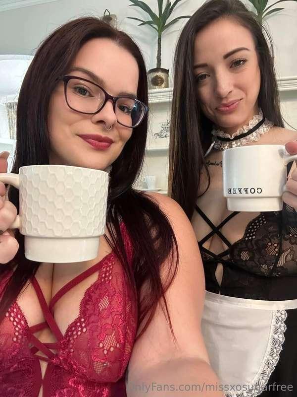 Good moaning from @savannahxsavage and me ♥️💋  Join our VIP ..