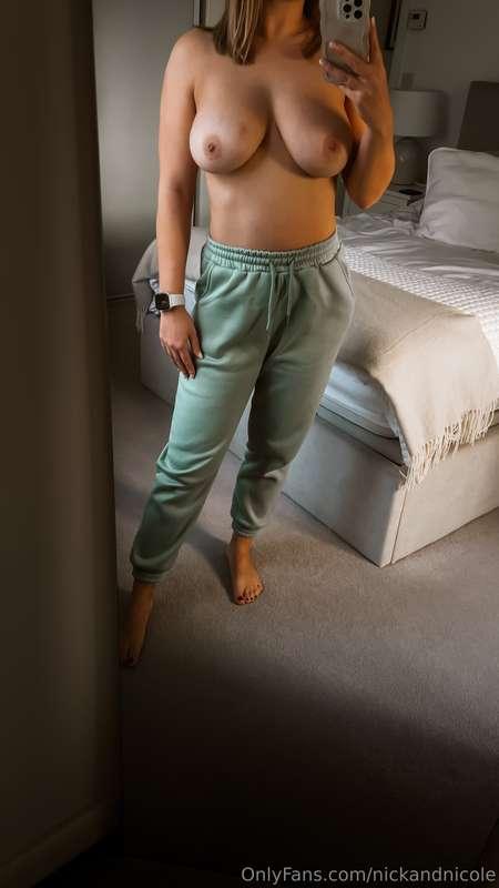 Joggers and chillllllll 😍