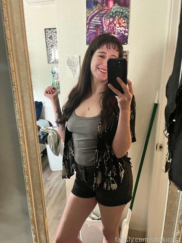 shakicast image #2