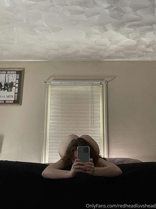 good morning! 😘
(check your DMs for a sexy vid) 😇

- sending..