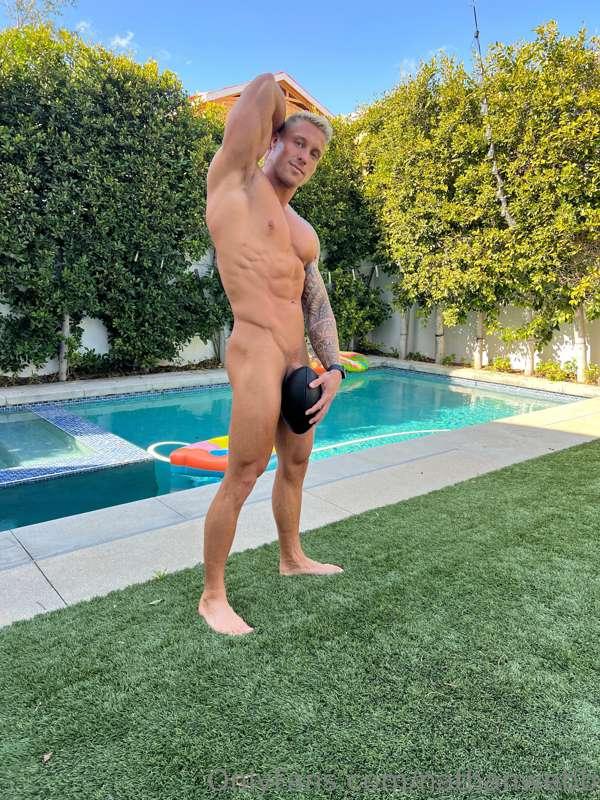 Happy Super Bowl weekend, who wants to play with my balls? 🏈..