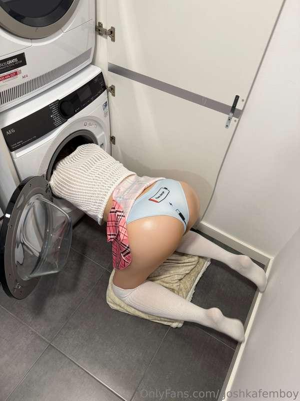 Guys! I'm stuck and out of charge! Send help! Need a man in ..