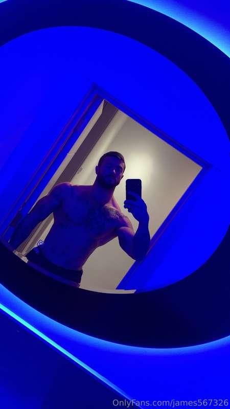 Something about the blue light that makes it feel very Redli..