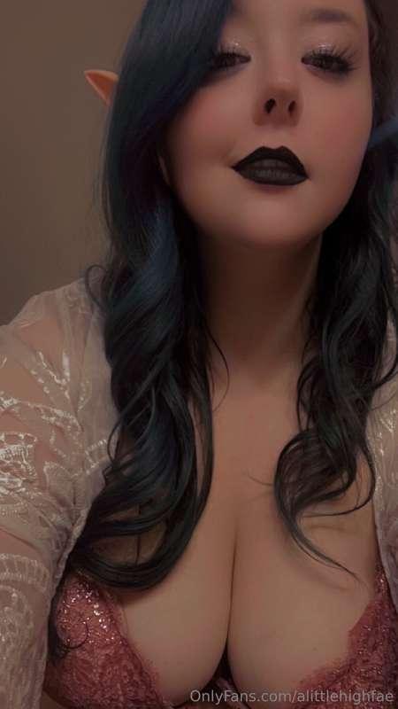 alittlehighfae image #1
