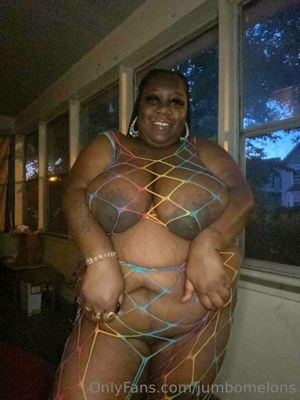 I wanna get fucked on my porch so the neighbors can see