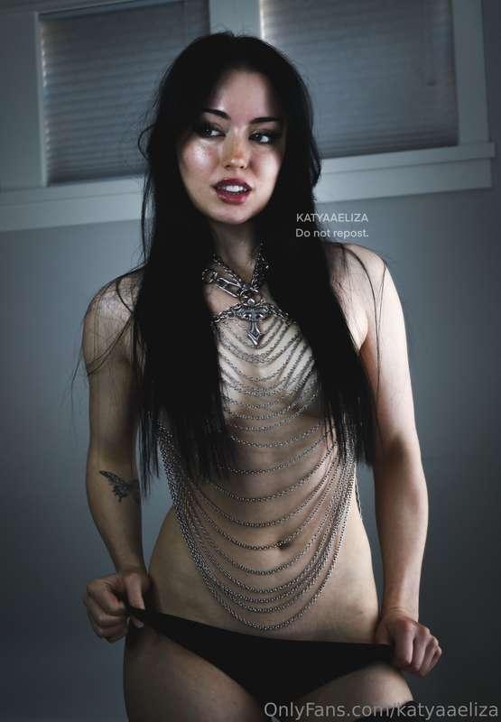 katyaaeliza image #0