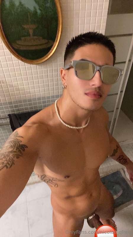 Do you like the cock rings 😏😎 More content @nicolas_q9 🥵