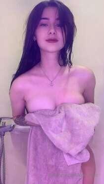 FREE SUBSCRIPTION❤️Totally naughty @mss.irene with a damn 😈 ..