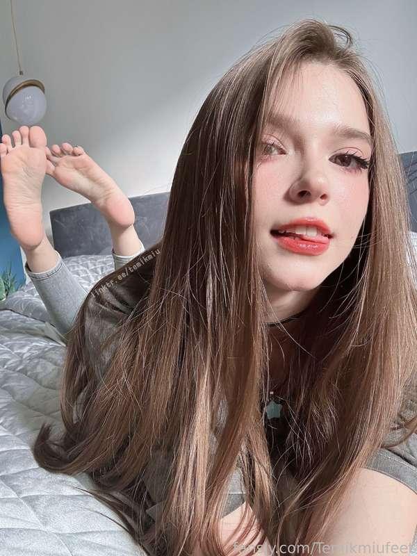 temikmiufeet image #1
