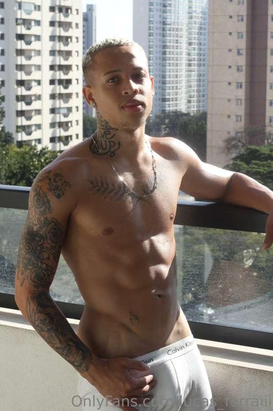@lucas_ferraiii