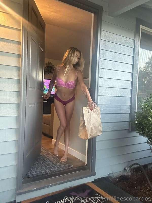 POV: you're my doordash driver and I'm grabbing my delivery ..