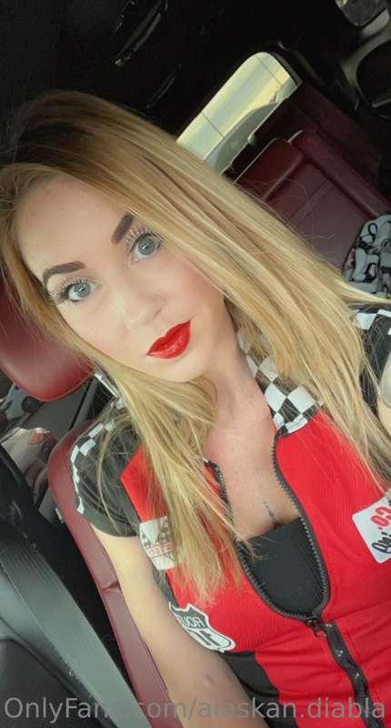 Wanna race? Who will finish first 💦 send min $15 tip to see ..