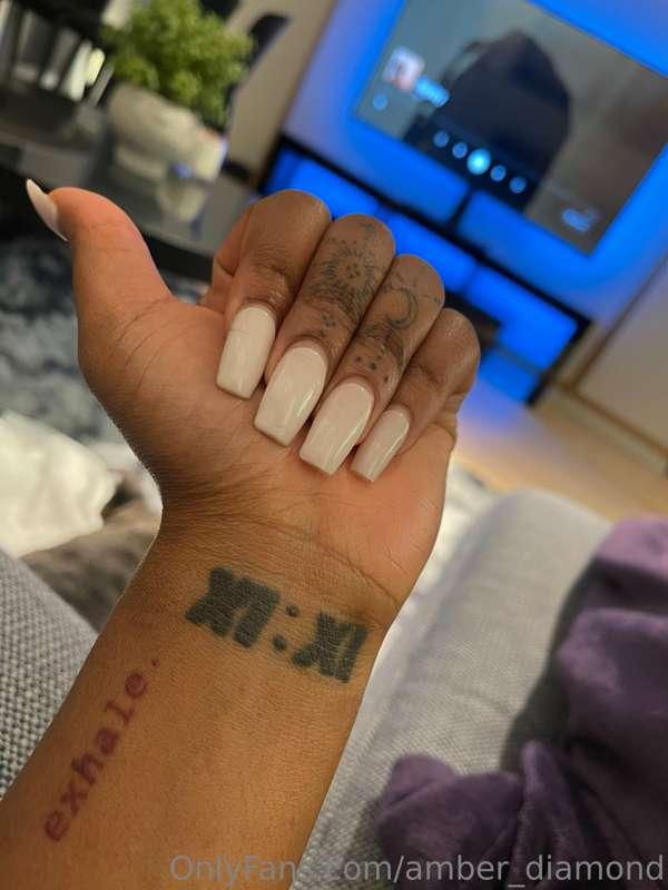 What color should I get my nails and toes for my birthday? F..