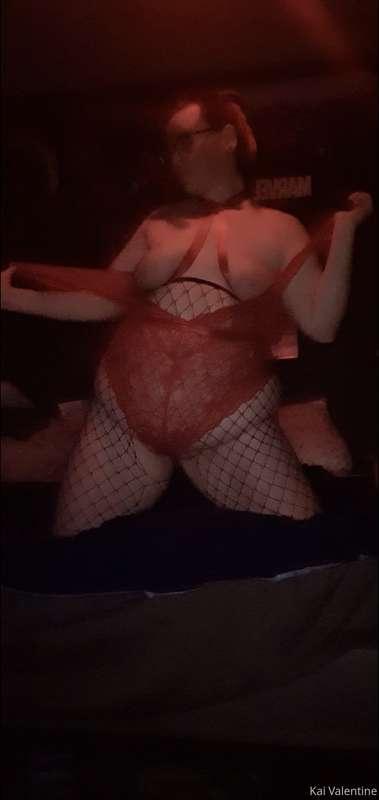 Oops my fishnets got ripped. I hope that's okay.😘