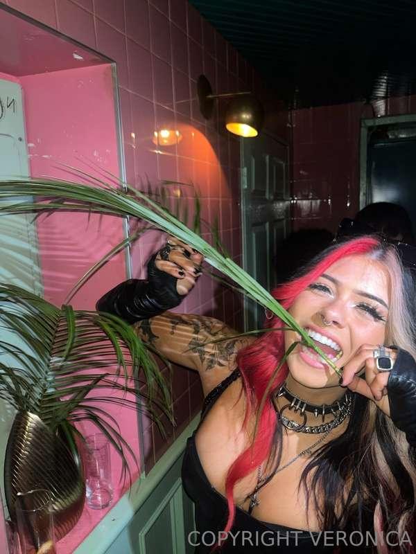 i want new plantsss.. dm me some ideasss😘