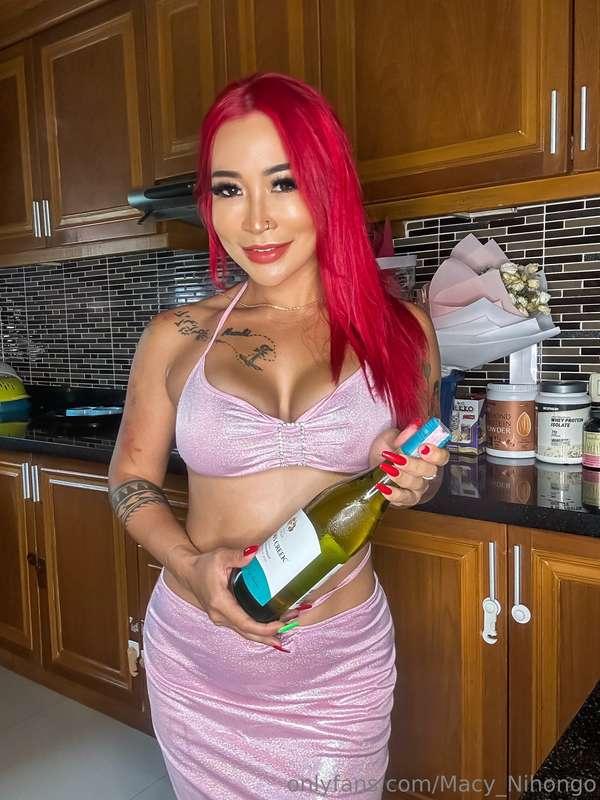 If you saw me at the bar would you buy me a drink? 😈🥰