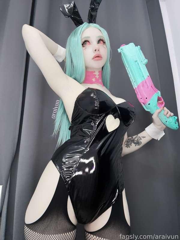 Wanna touch them?🍑

#rebecca #cyberpunk #cosplay #bunnygirl #bunnysuit #bigboobs #tights #bigbooty #fishnets #pussy #greenhair #tattoo #armpit #cute