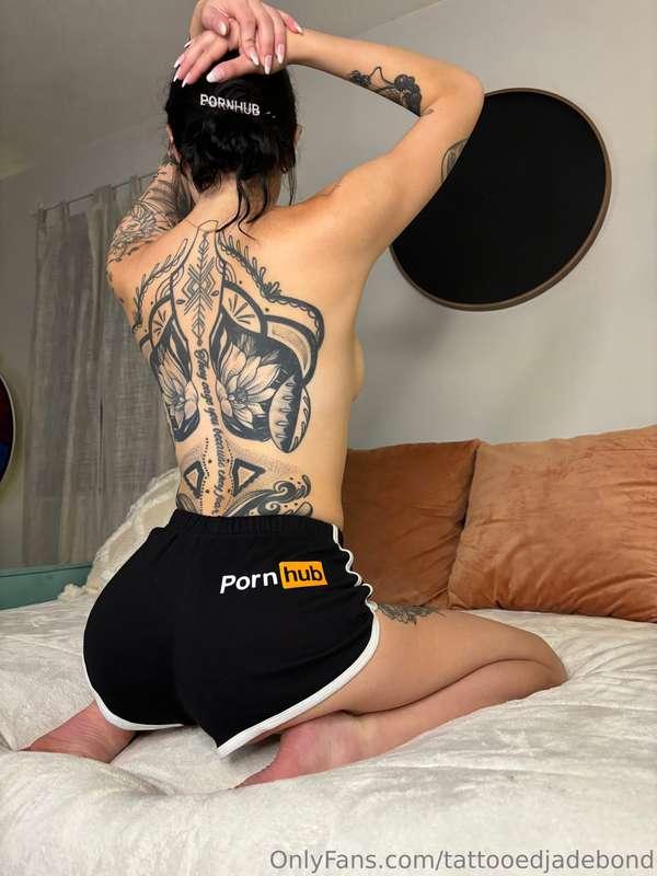 I love a good tease 🧡🖤
