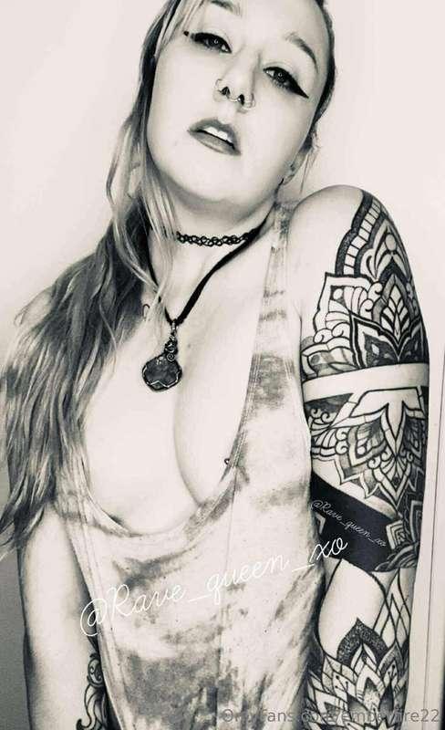 ༺ 𝕯𝖎𝖗𝖙𝖞 𝖆𝖑𝖙 𝕽𝖆𝖛𝖊 𝕭𝖆𝖇𝖊 ༻🖤 4+ years of content on my paid page..