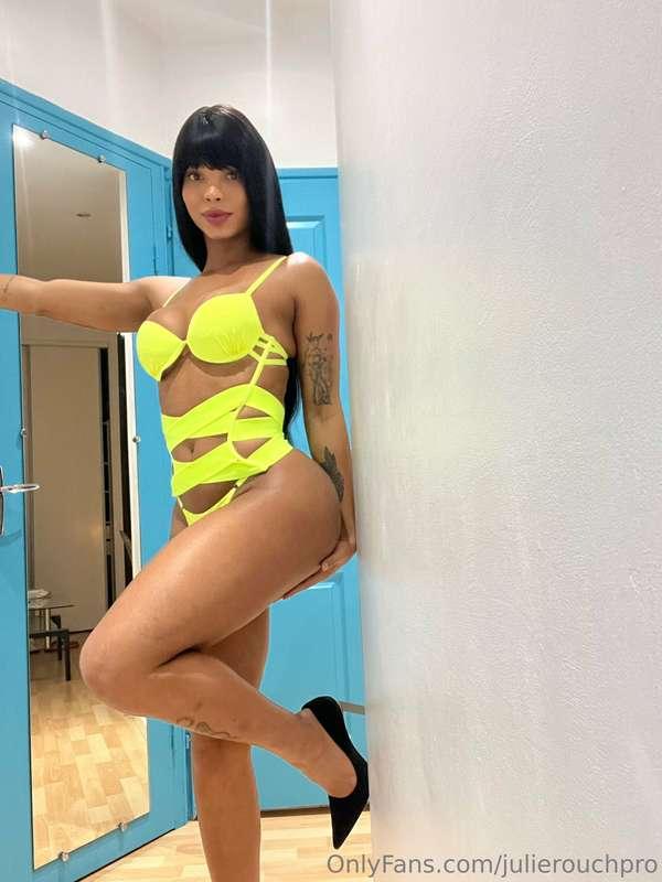 @julierouchpro
