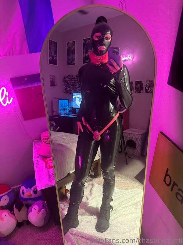 Latex fuck doll 🖤🩷