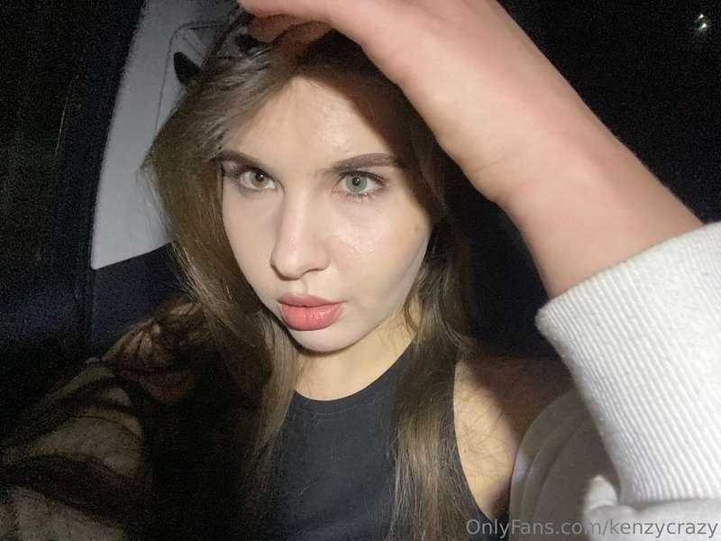Would you be able to focus next to me?😜