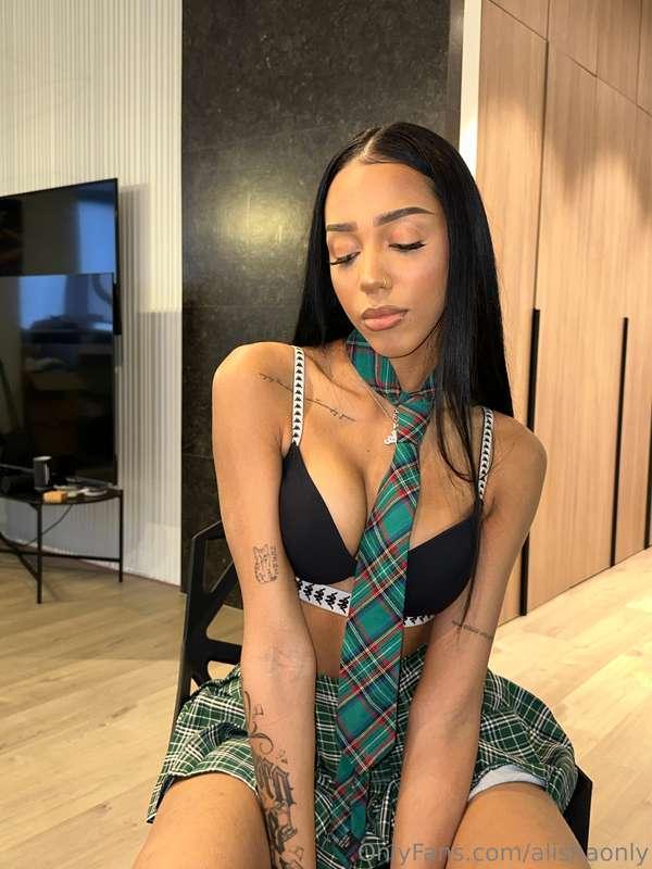 alishaonly image #0