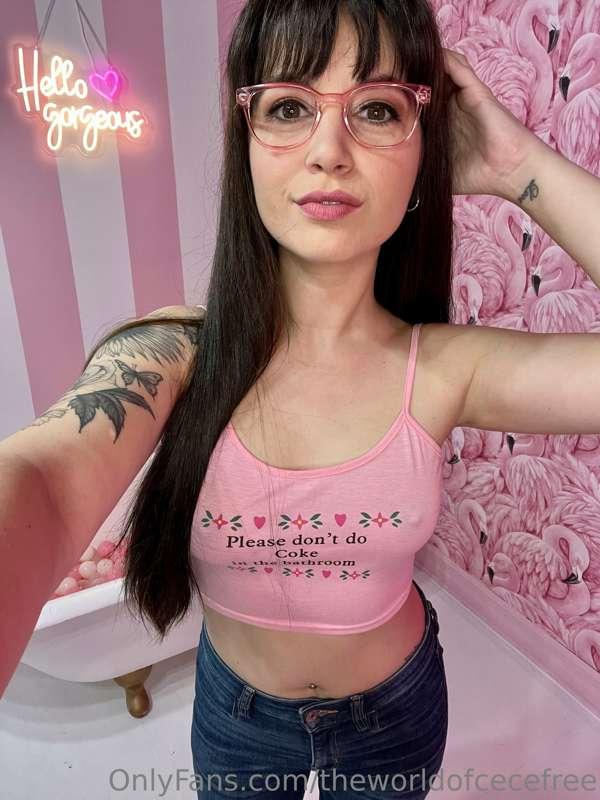 I’ve got a fun little set up on @theworldofcece this week 😋💖..