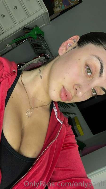 fresh face, no filter… kiss me back 💋