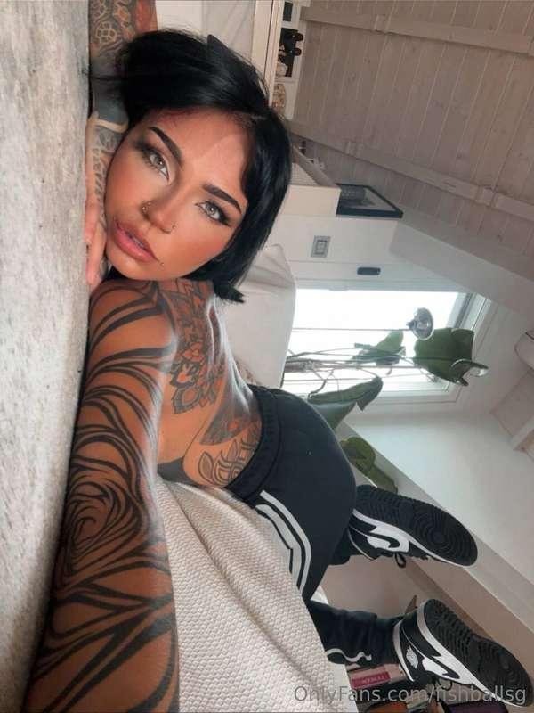 Wanna see what happens when I roll these pants lower? Pretty..