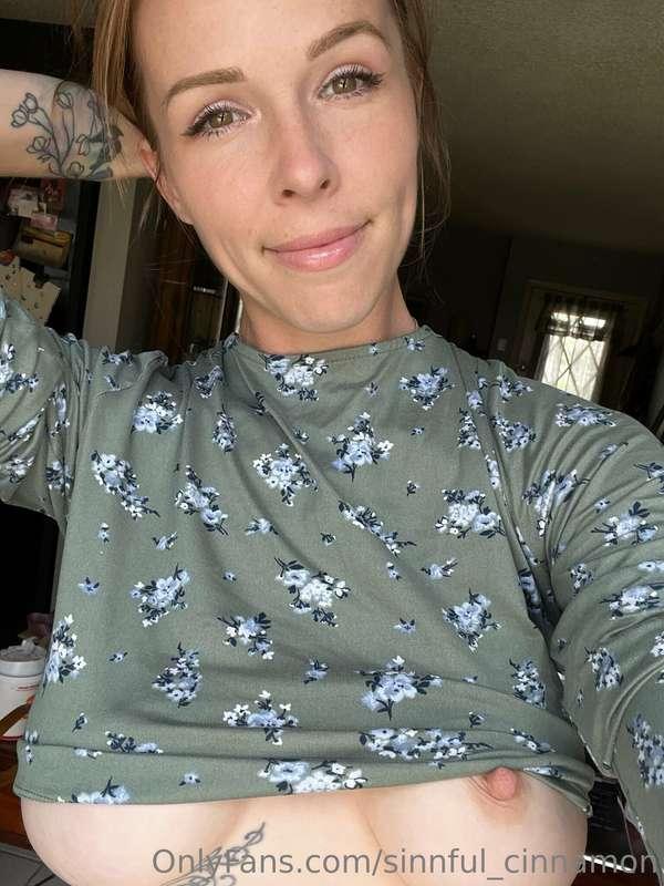 Happy Friday 💋🍑😈😇