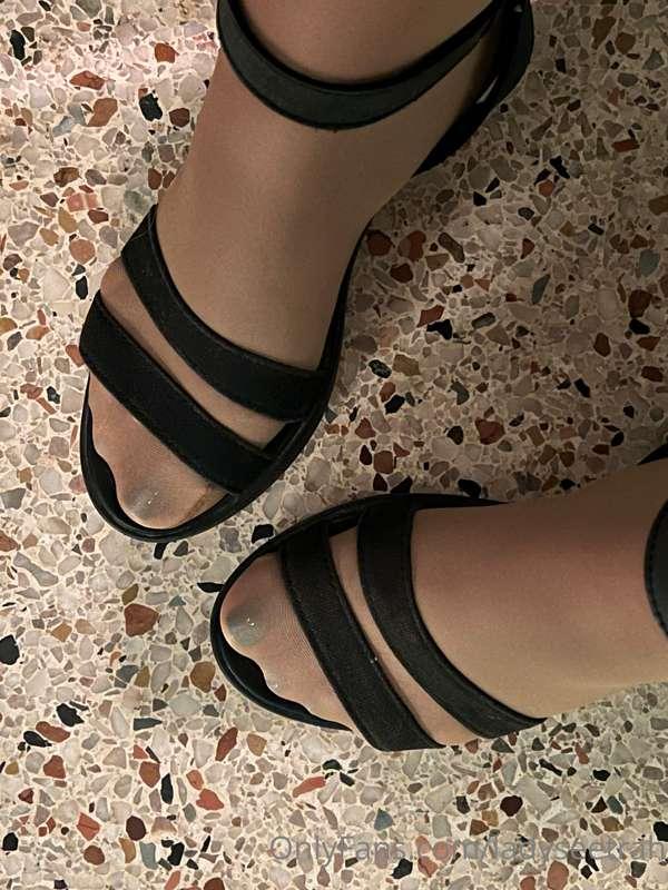 When I purchased my stash of Wolford Neon's I got some 30's ..