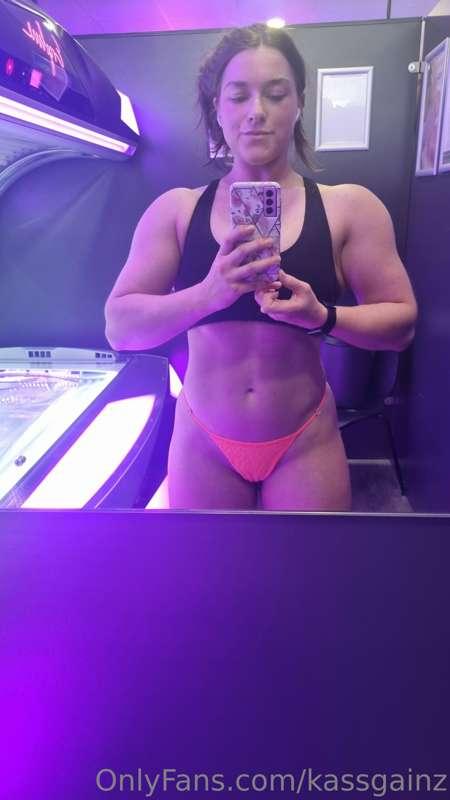 If you squint hard enough, you can see a teeny tiny ab outli..