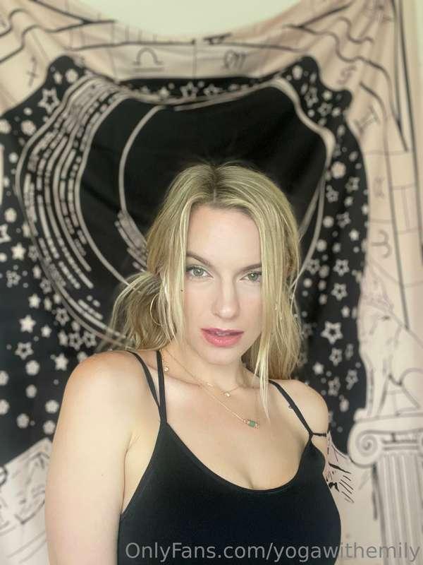 🥵Leigh Leigh is such a sexy and fun blonde 🥵Her videos are a..
