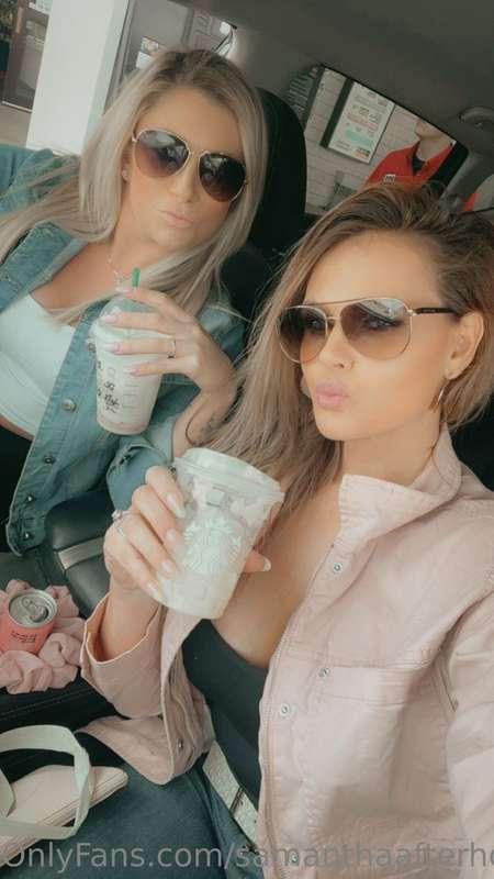 👅 Would you lick us like a lollipop?! 🍭 

🍬 Girls just wanna..