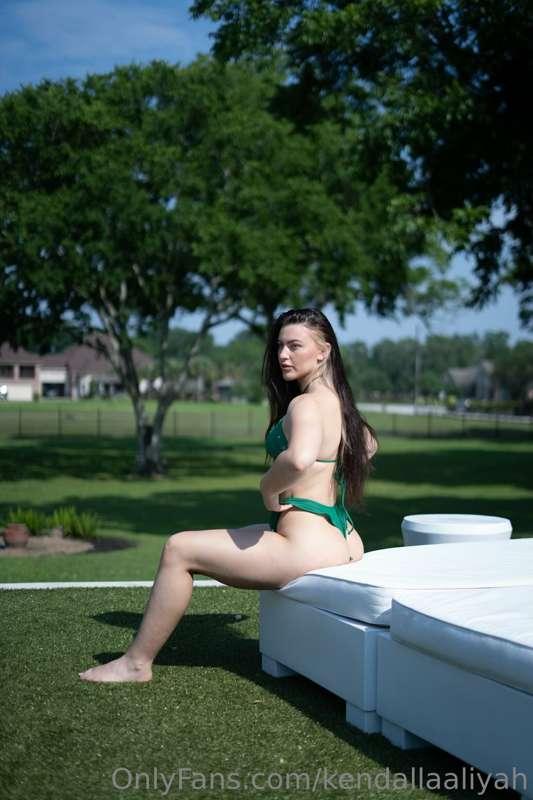 Always sitting pretty! 😇