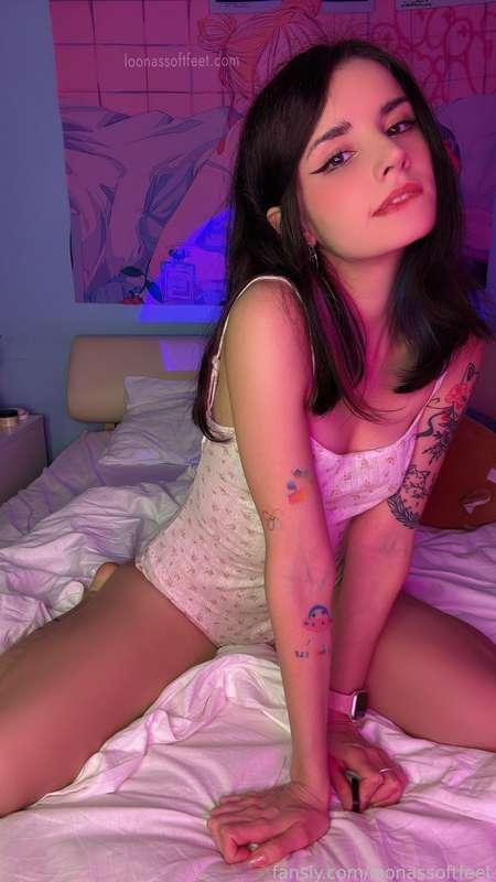 loonassoftfeet image #3