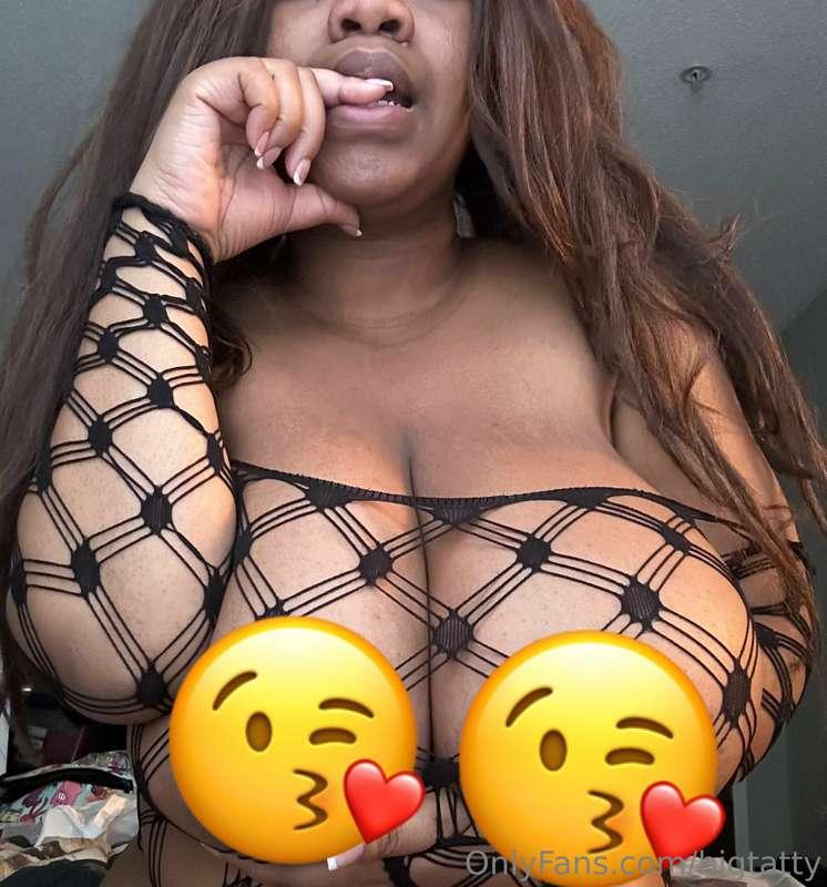 Newest picture set in your DM’s