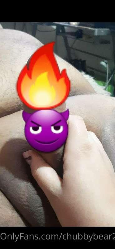 @akirabear got horny and played with my dick, you want to se..