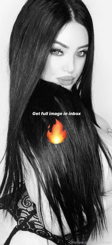 This B&W shooting is soooooooo hot 🔥