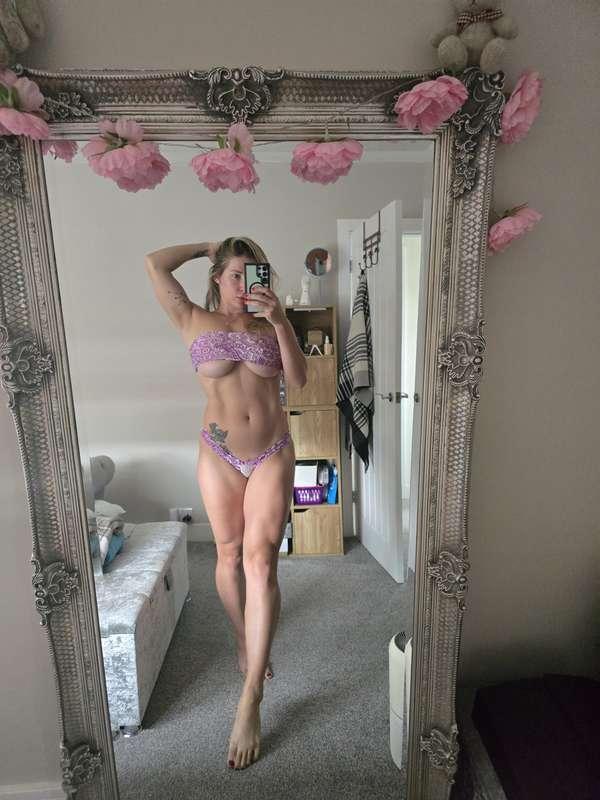 Happy Sunday my loves ❤️ Sunday = self care day 😈 Ive a new ..