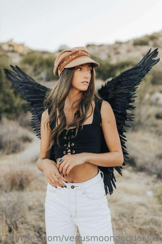 venusmoongoddessxx image #0