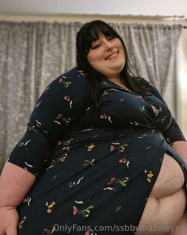 I swear this dress used to fit me....oops🥵