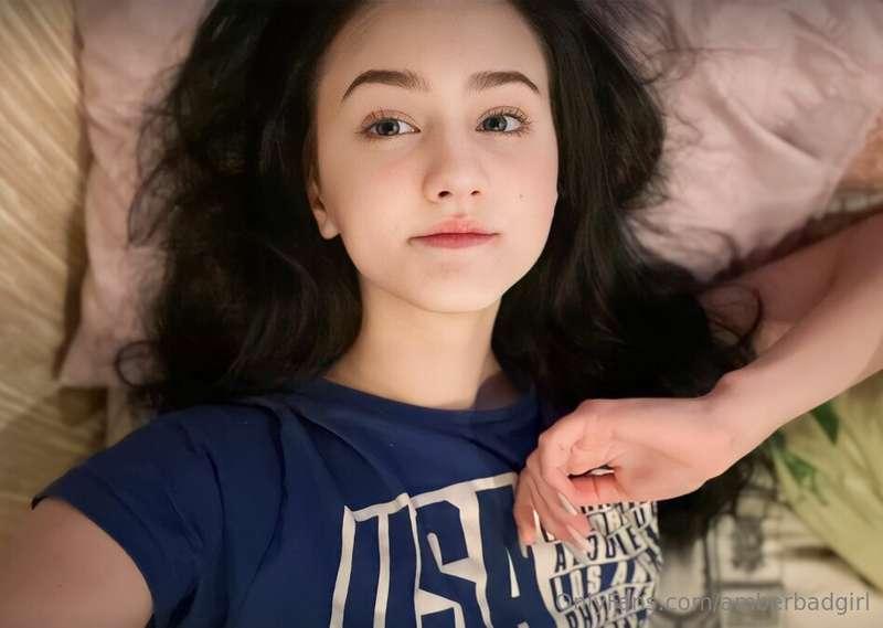 ⭐️ Subscribe FREE only NOW ⭐️

🍒@tatashy just turned 18 y.o...