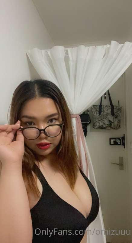 I wanna be fucked wearing only my glasses and nothing else (..