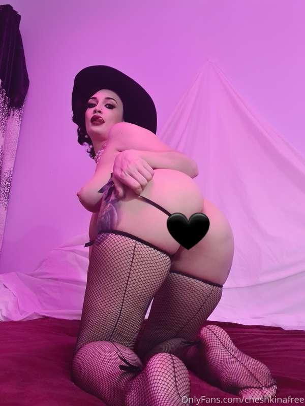 Hey you 😏
Check out my nude page 
Onlyfans.com/cheshkina
Its..