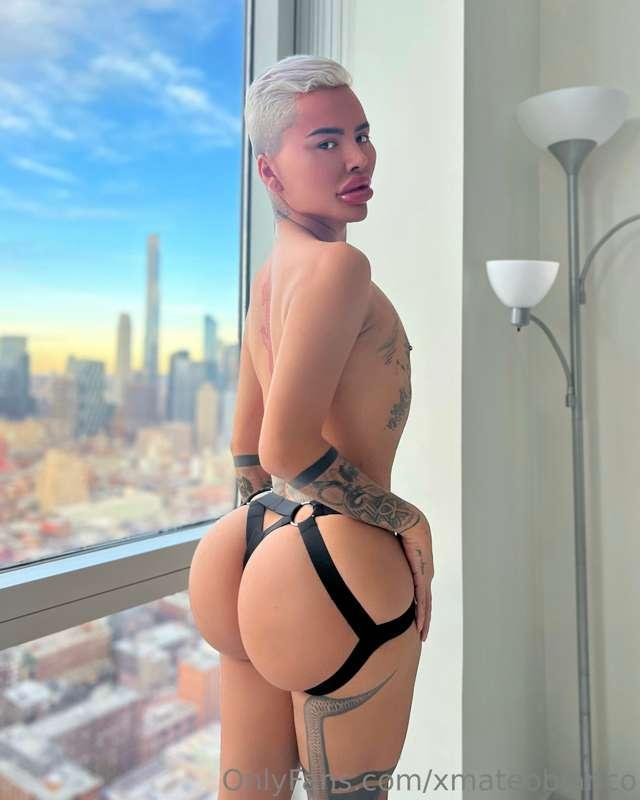 Come spend Valentine’s Day with me baby 😜 SALE going on my p..