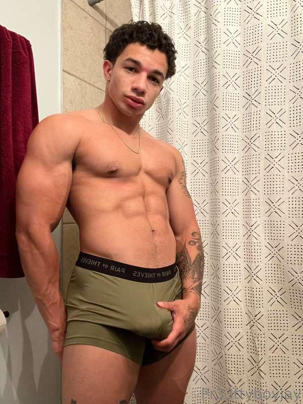 pr33ttyboyjay image #1