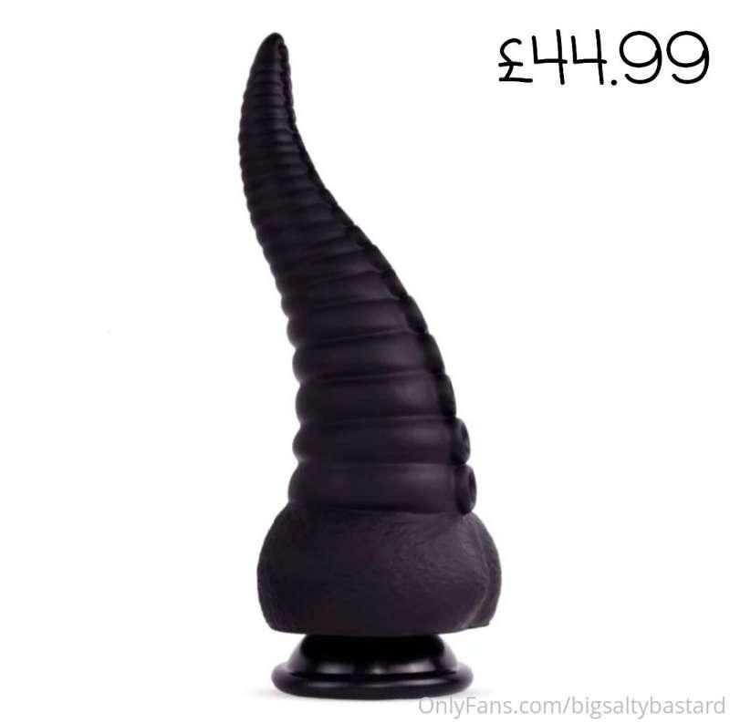 Help me choose a new toy!

I want to buy a big boi to make s..